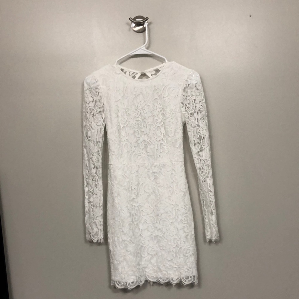 Lulu’s white long-sleeve lace dress